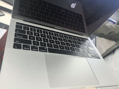 -Apple Store苹果手机电脑售后维修中心(浦东店)