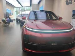 -理想汽车(世纪汇店)