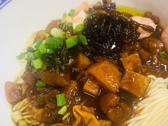 八宝辣酱面-沪西老弄堂面馆(定西路店)