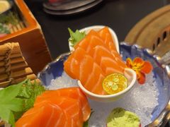 -山川小町·极番烧肉(新地假日广场店)
