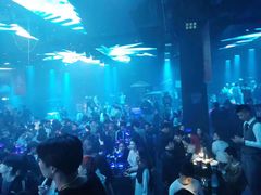 -OMO PARTY HOUSE