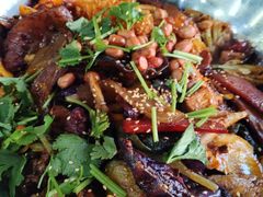 -愉肴麻辣香锅(中山路店)