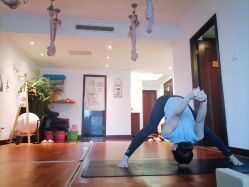 -Yvon yoga 瑜伽·精准体态管理中心
