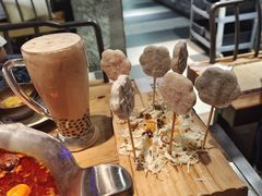 -湊湊火锅·茶憩(杭州湖滨银泰in77店)