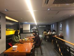 -BHC炸鸡(明洞总店)