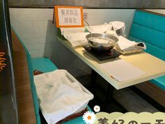 卡座-龙记烧腊茶餐厅(常德路店)