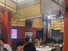 -刘姐啤酒鱼民族演艺餐厅(西街总店)