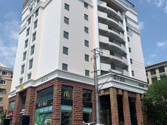 -桔子酒店(上海西藏北路地铁站店)