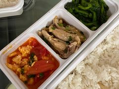 -老乡鸡(武汉中南梅苑小区地铁站店)