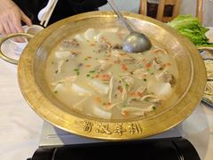 -霄汉牛三鲜湖北砂锅菜(万松园2店)