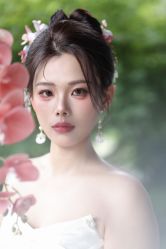 点击看大图 -挪娅婚纱摄影皇家会所