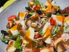 老教堂色拉-JINNS锦时 steak&pizza(浸信会礼拜堂旧址店)