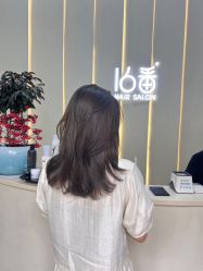 -十六番发型师事务所
