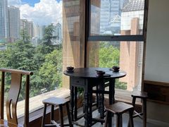 -包整·丝娃娃(一览甲秀楼风景店)