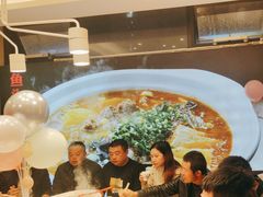 -川流不息·地道川菜·小龙虾(松东路店)