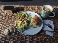 -房角石咖啡与书(吉大南校店)