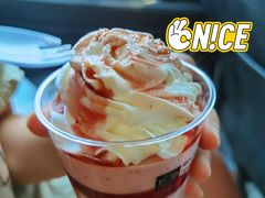 草莓慕斯杯-吉美诺烘焙(公园北路店)