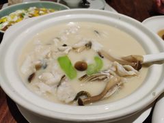 浓汤桂鱼配脆米-港丽餐厅(杭大店)