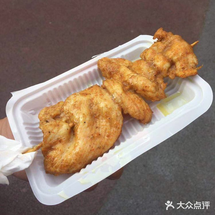 没吃过这家网红里脊肉，都不好意思说到过三峡广场