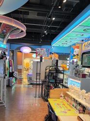 -卡通尼乐园(荟聚中心店)