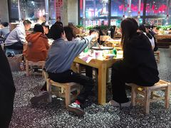 大堂-么肆烤肉·中式自助·烤肉大排档(街道口季佳PAI店)