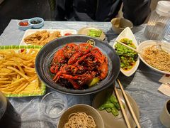 -肥肥虾庄·金牌油焖大虾(东湖欢乐谷店)