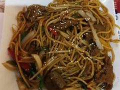 黑椒牛肉炒意粉-深仔记茶餐厅(亚士厘道店)