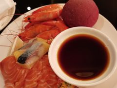 -大中华希尔顿酒店-念自助餐·嗨啤·小龙虾