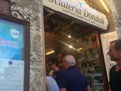 -Gelateria Dondoli