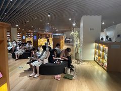 -新华文创·光的空间