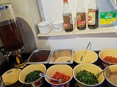 自助调料区-马路边边火锅串串(观前街店)