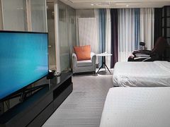 -喜鹊愉家酒店(郑州曼哈顿博览中心地铁站店)