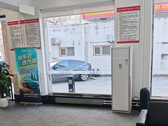 -北亚国超特斯拉授权钣喷中心