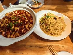 -小三峡食府(西五路店)