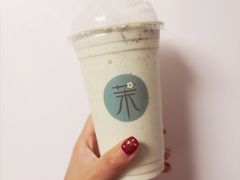 牛油果奶昔-茉酸奶(松江开元地中海店)