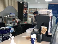 -瑞幸咖啡(镇江新城吾悦广场店)