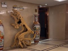 -榕树下海鲜馆(坪山路店)