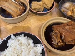 -万和春排骨砂锅米饭(新业广场店)