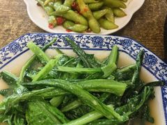 -老钟家烤羊排·敦伊阁清真餐厅胡羊焖饼