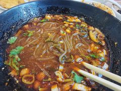 酸菜麻辣粉-舌尖尖传统小吃(万达店)