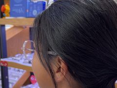 -美空眼镜·星趣控·新乐学·控优点合作店(周浦万达店)