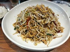 炒豆芽-那家老院子东北菜·饺子·小鸡炖蘑菇(艳华街店)