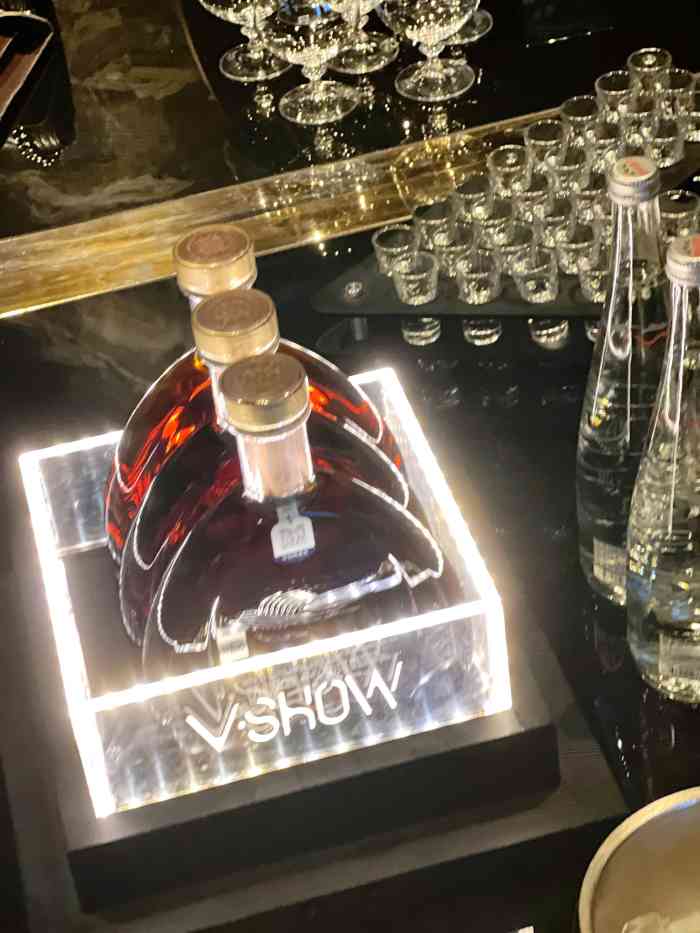 每个礼拜打卡三次,vshow三楼还有我们-大众点评