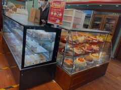 面包甜点陈列柜-新侨三宝乐面包店(崇文门店)
