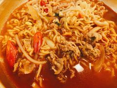 肥牛辛拉面-本家韩国烤肉(财富大厦店)