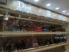 -恒一珠宝·回收黄金钻石奢侈品(灵岩南路店)