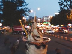 奥利奥酸奶冰激凌跳舞-萌萌牛紫米露(烟台大学店)