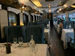 靠窗位-火车头法国西餐厅