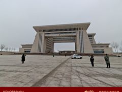 -霍尔果斯国门景区