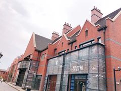 -钟书阁(松江泰晤士小镇店)